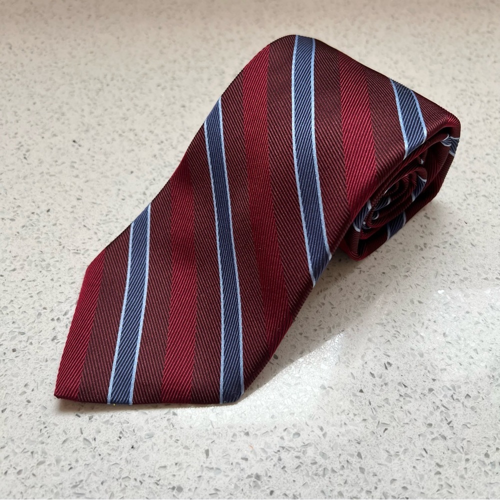 Brooks Brothers 100% Silk Burgundy and Navy Blue Striped Tie - Picture 2 of 10